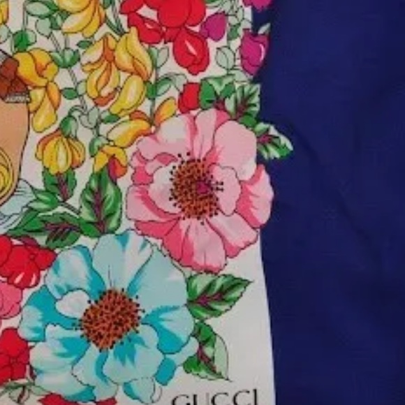 GUCCI Flower Multicolor Scarf 34x34 100% Silk GUC Authentic w/Tag 10193 - Picture 9 of 12